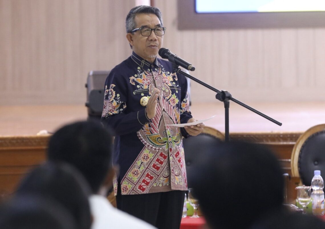 Bupati Lantik 400 PPPK, Pasokan Energi Kutim Layani Publik Lebih Baik