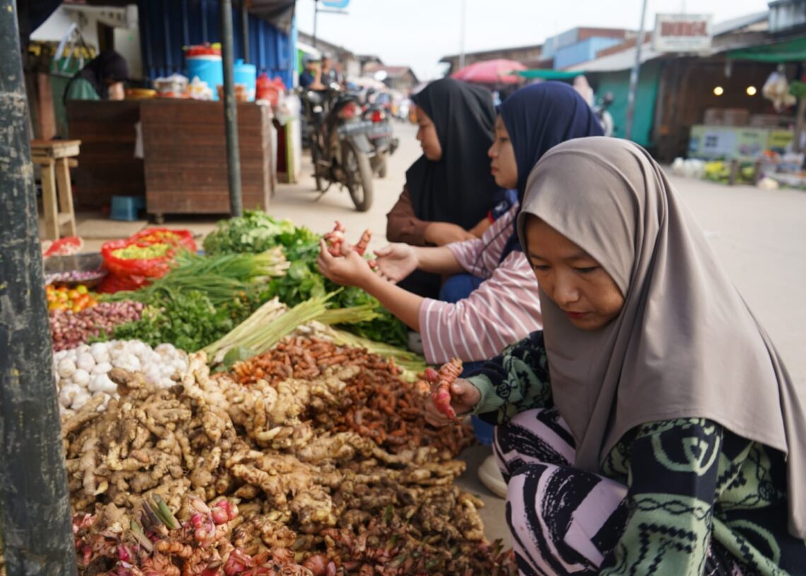 Kios Kosong, Bahu Jalan Penuh: PR Panjang Penataan Pasar Sangsel