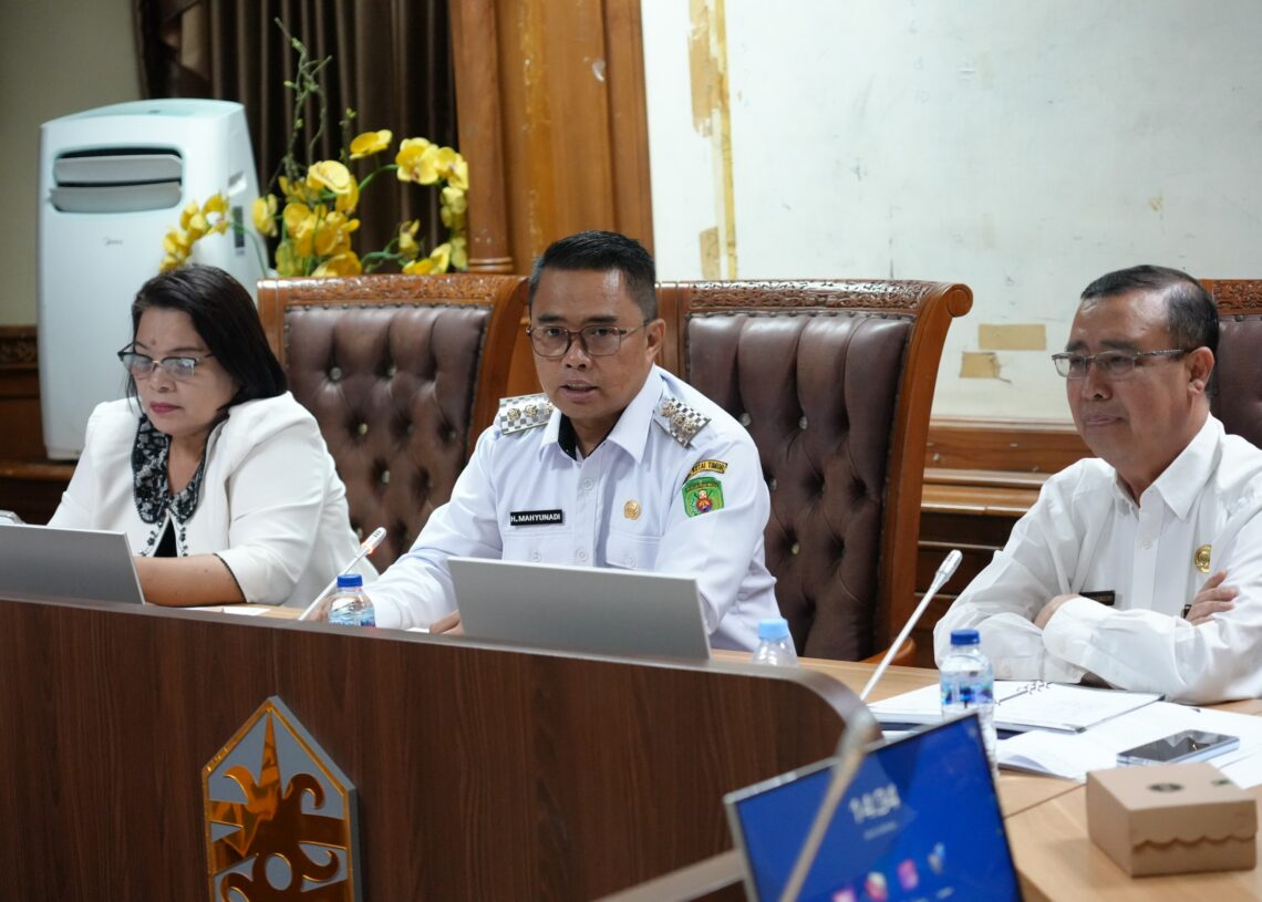 Dialog Ketenagakerjaan: Pemkab Kutim Jembatani FPBM-KASBI dan Perusahaan Sawit