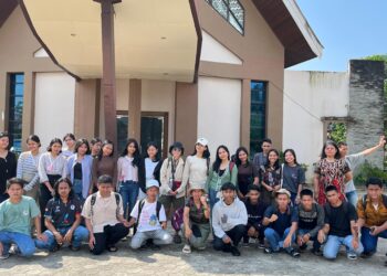 Teluk Lombok Saksi Pembelajaran Iman dan Karakter Kristiani Remaja Elim Sangatta