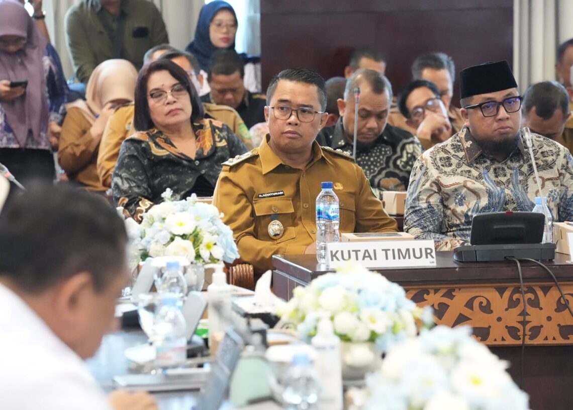 Kutim di Forum Tiga Pilar: Ekonomi, Digitalisasi, dan Perlindungan Sosial Terintegrasi