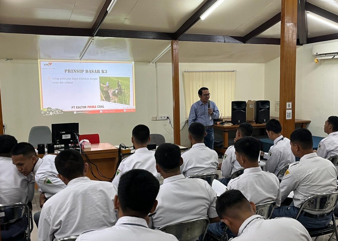 Keselamatan Bukan Beban: KPC Bentuk Karakter Kerja Sejak Bangku Sekolah