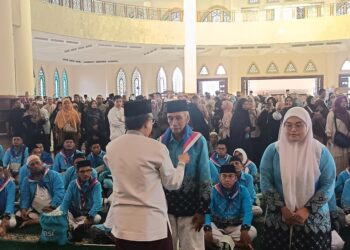 Dilepas di Masjid Al Faruq, 176 Jemaah Haji Kutai Timur Menuju Embarkasi Balikpapan