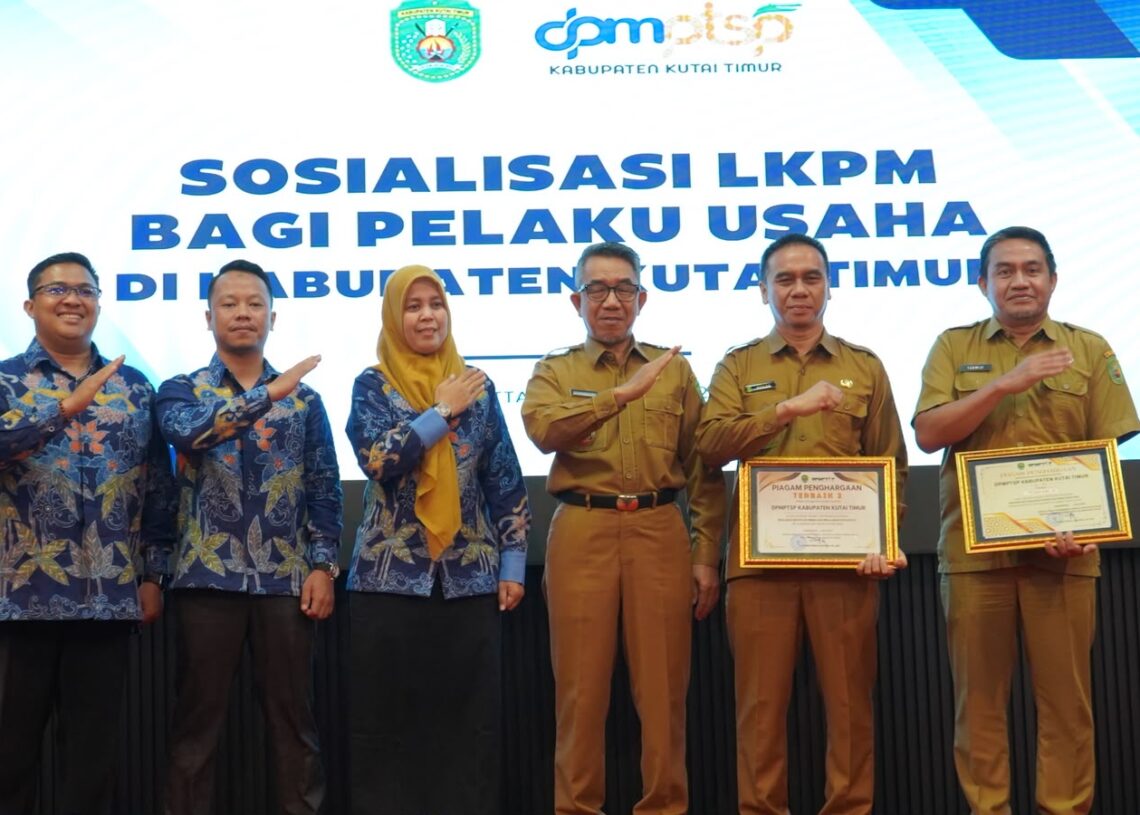 Realisasi Investasi Tembus Rp 20 Triliun, Kutim Sabet Dua Penghargaan Kaltim