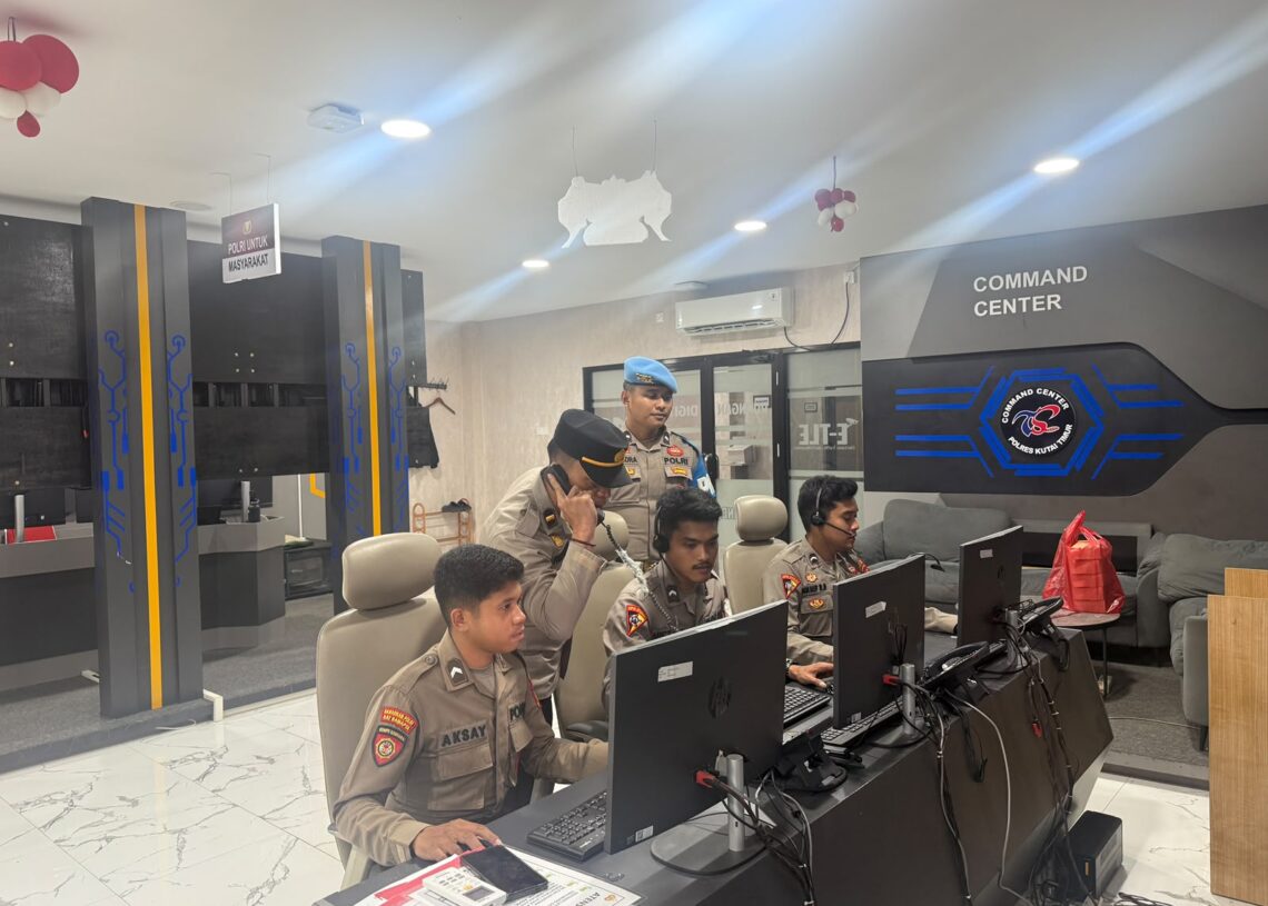 Polres Kutim Tak Pernah Tidur! Command Center Siaga 24 Jam Pantau Hotspot dan Aduan Warga
