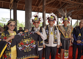 Motif Leluhur dalam Busana, UMKM Kayan Menjahit Peluang Ekonomi