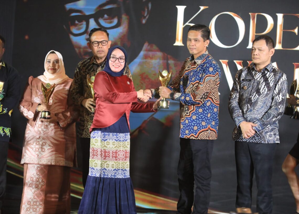 Koperasi dan UMKM Menguat, Ardiansyah Raih Koperasi Awards 2026