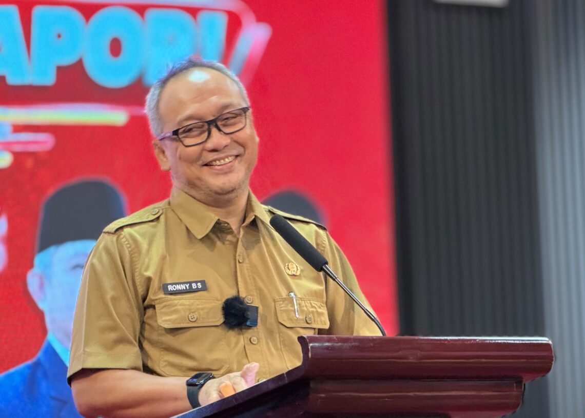 Kutim dorong layanan publik transparan berbasis digital.